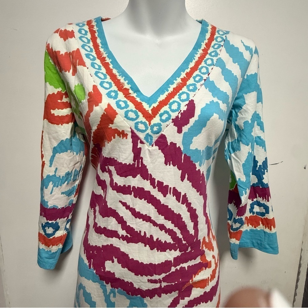 Multicolor V-Neck Patterned Dress - Picture 2 of 8